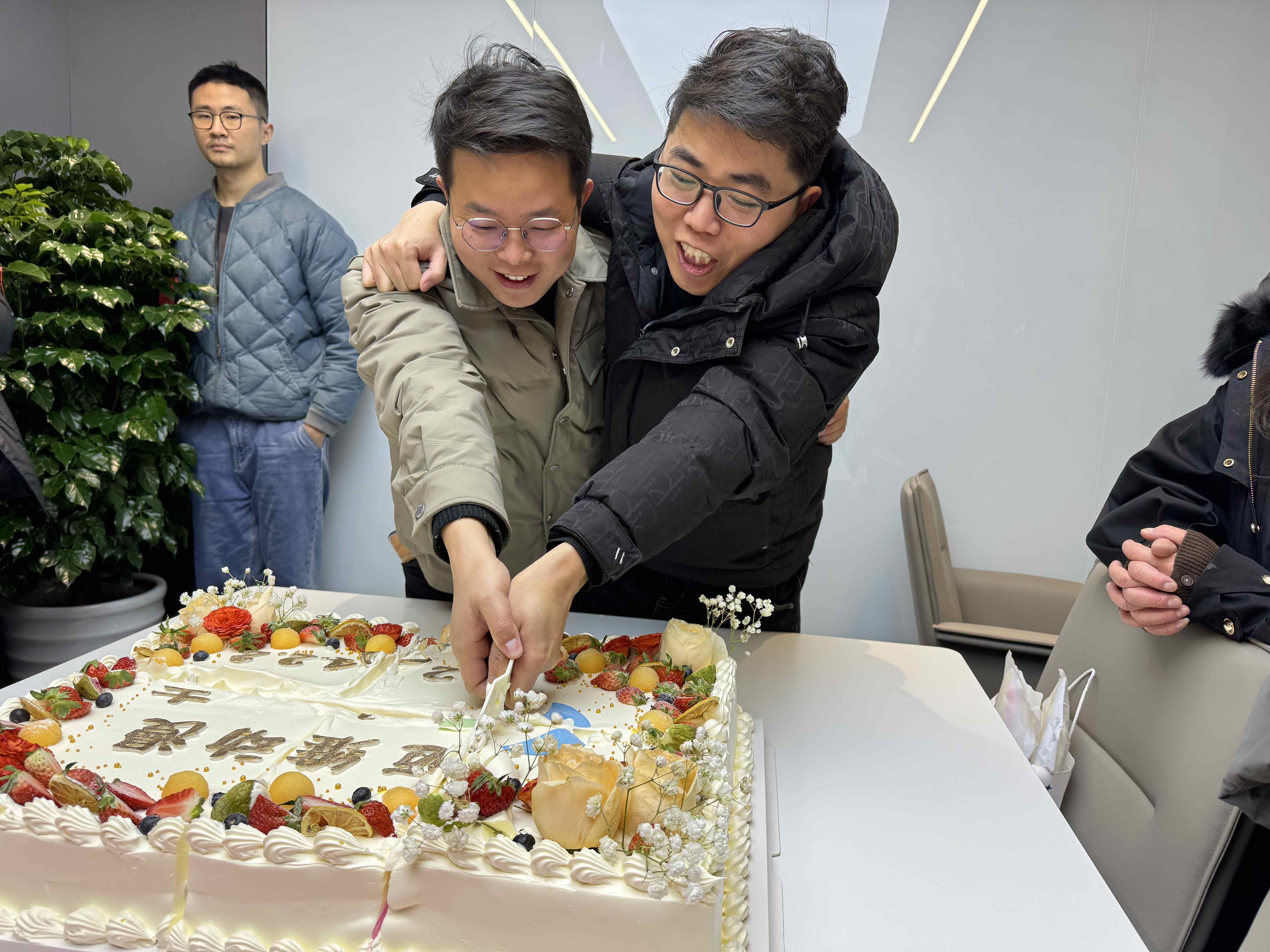 上海邁維動(dòng)漫科技有限公司喜迎新年喬遷之喜：立足新起點(diǎn)，開(kāi)啟新征程！(圖9)